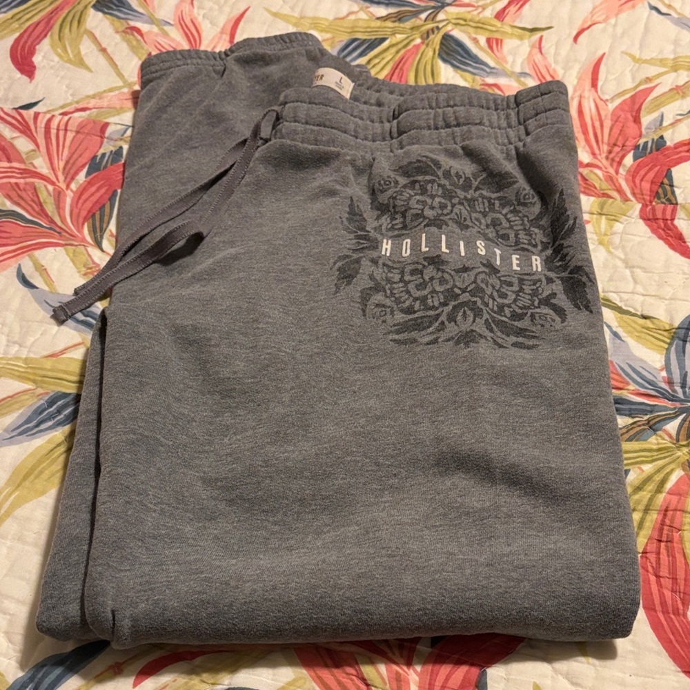 Hollister sweats